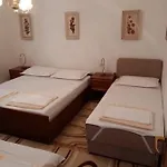 아파트 Dada 2 *