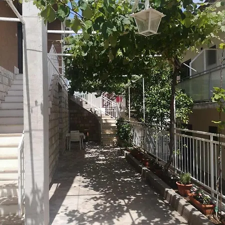 アパート Dada 2 ポダツァ